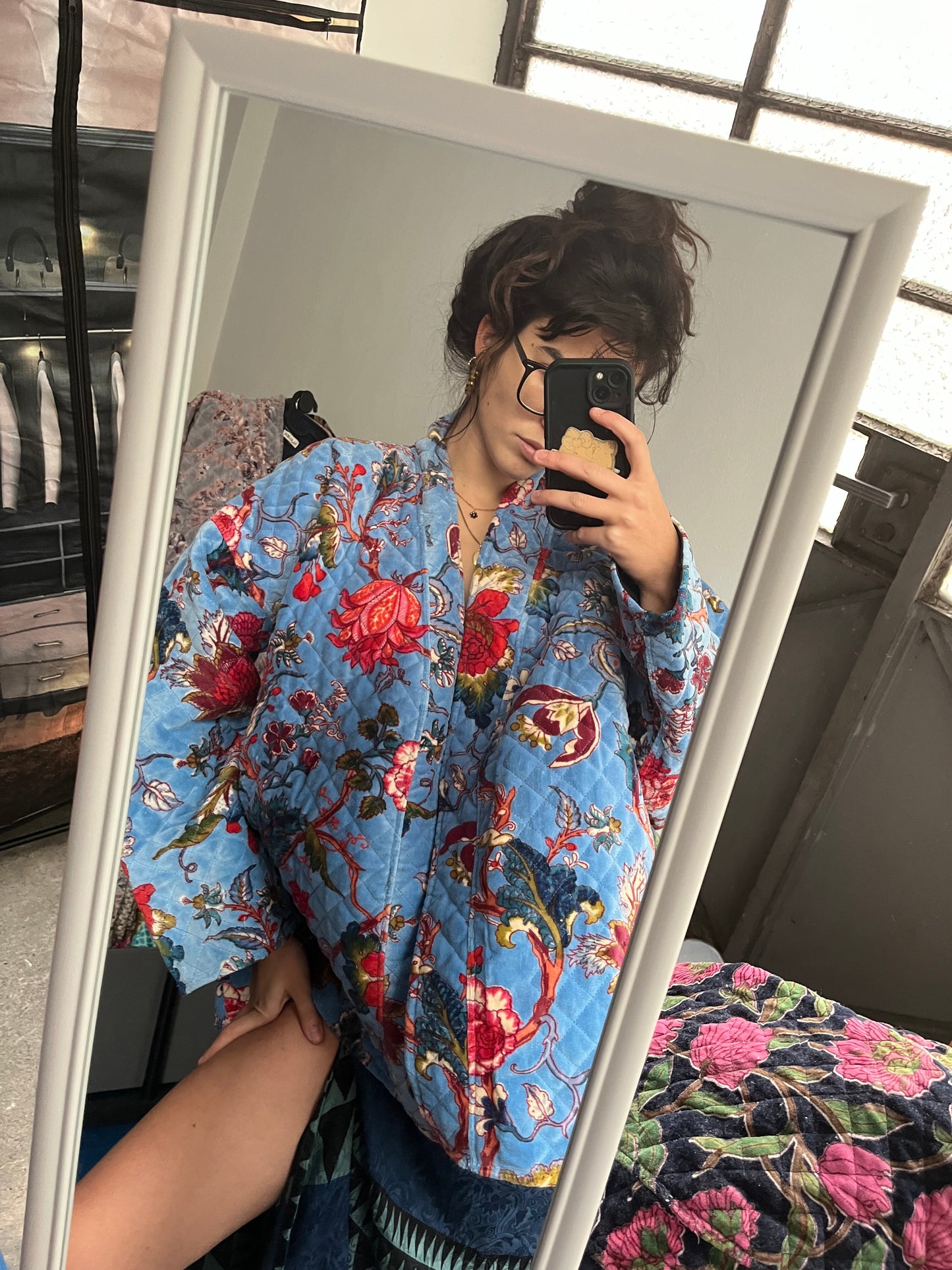 Giacca puro velluto stampata azzurra.