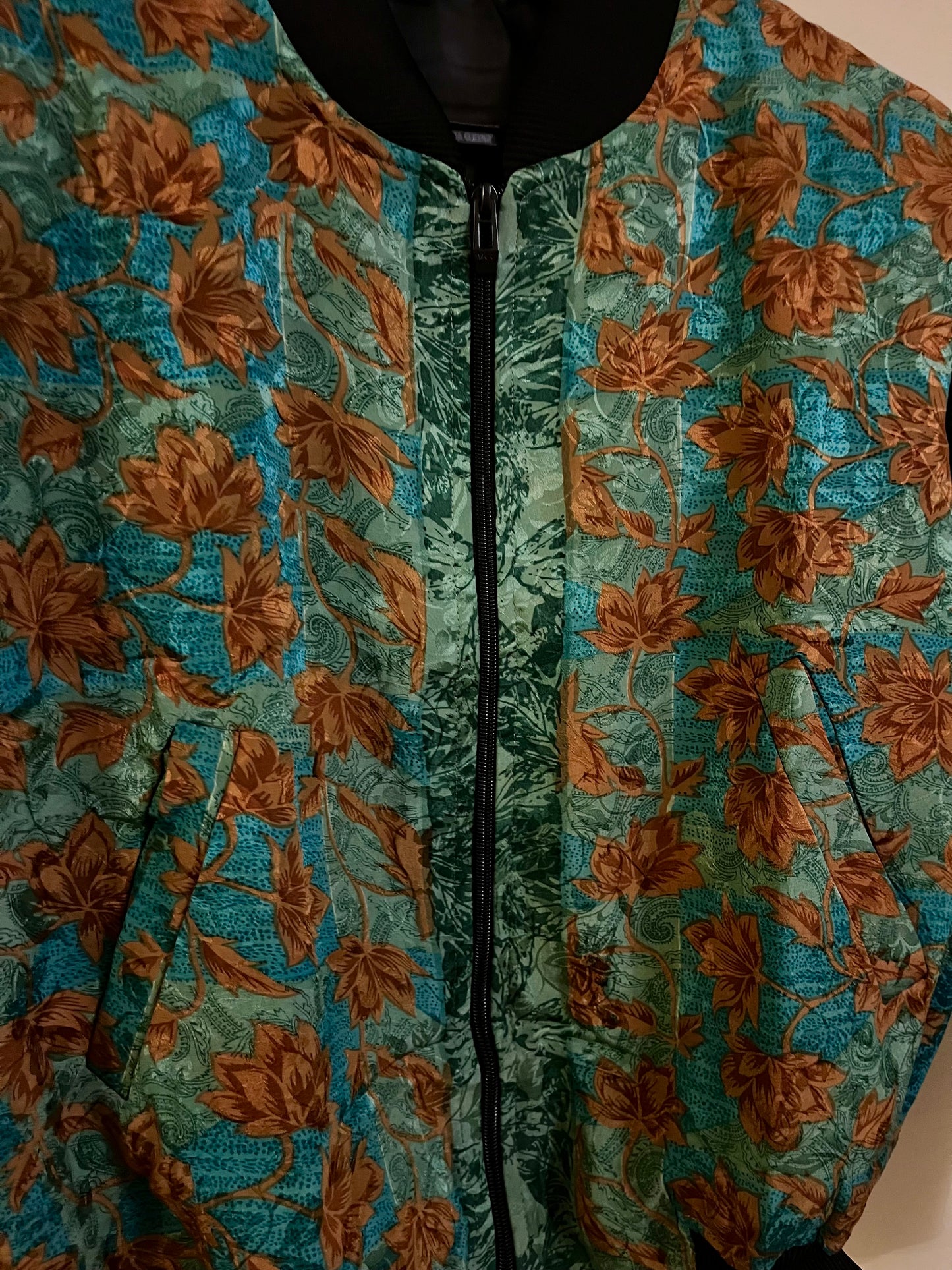 Bomber 33